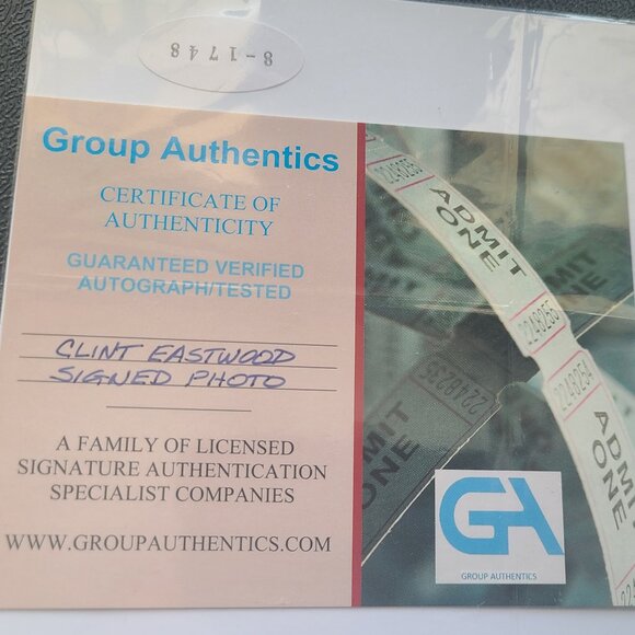Clint Eastwood Autographed 8x10 Photo W/ COA - Group Authentics - Picture 4 of 4